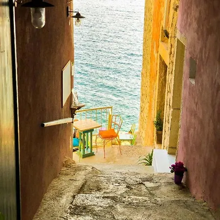 Clorinda Sea View Free Parking