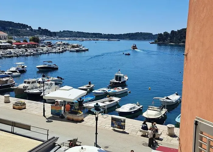 Clorinda Sea View Free Parking Apartmán