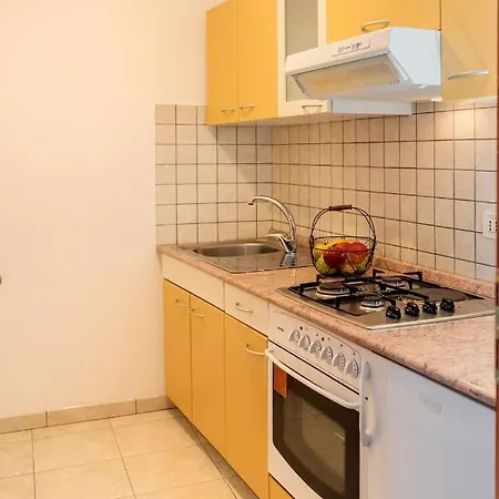 Clorinda Sea View Free Parking