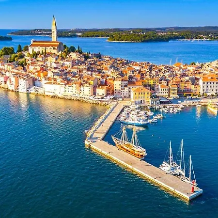Clorinda Sea View Free Parking Apartment Rovinj